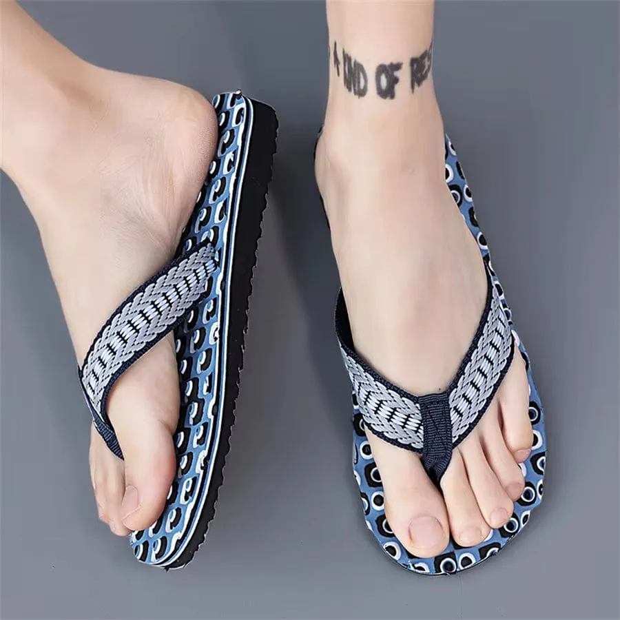 AquaStride™ – The Ultimate Comfort Flip-Flops for Style & Support!