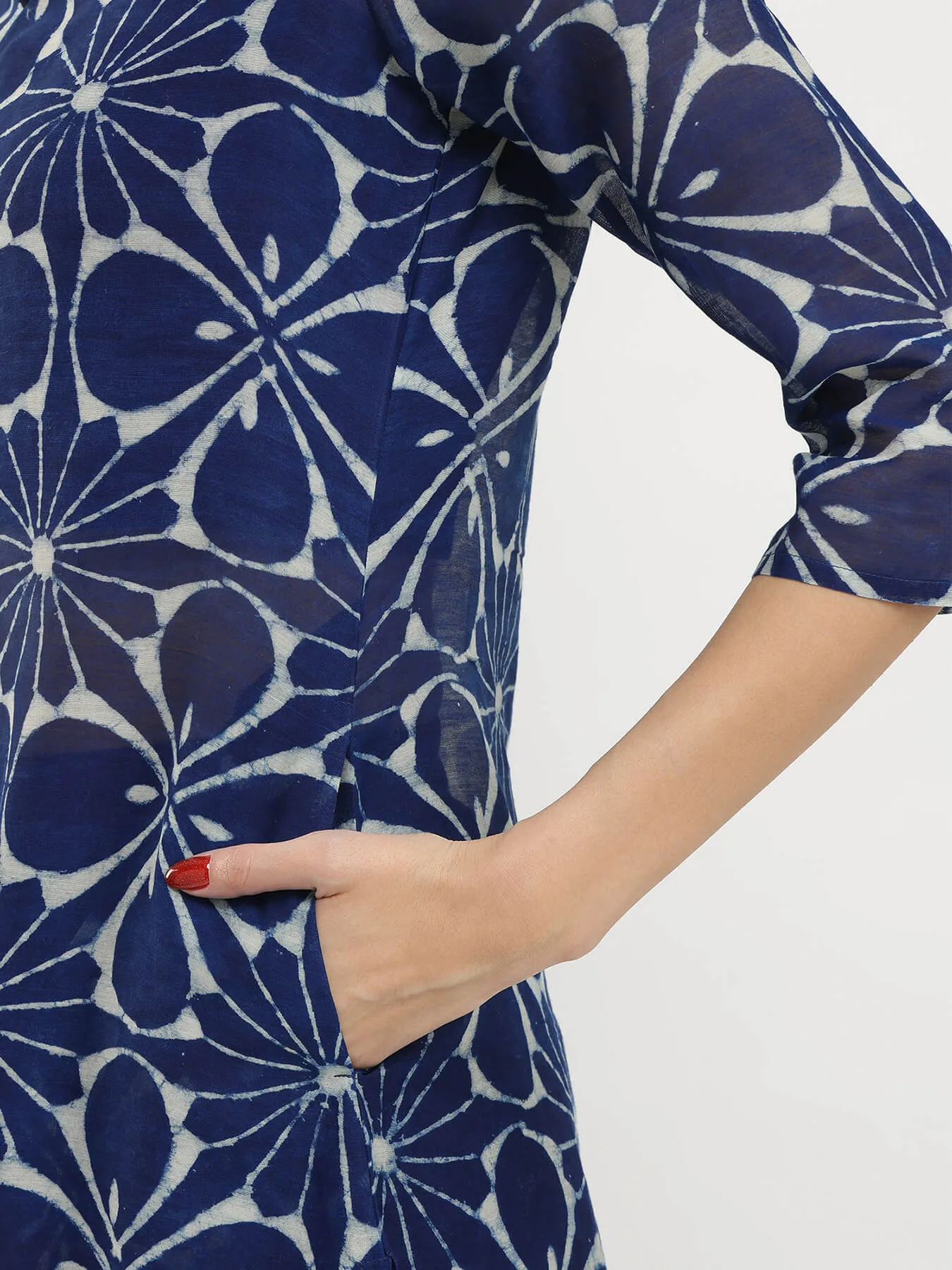 Chanderi Dabu Abstract Floral Kurta Set - Indigo