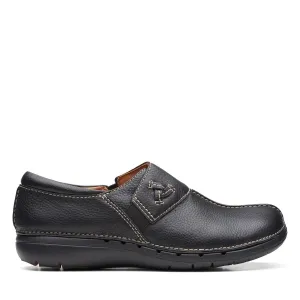 Clarks Women's Un Loop Ave Slip Ons- Black