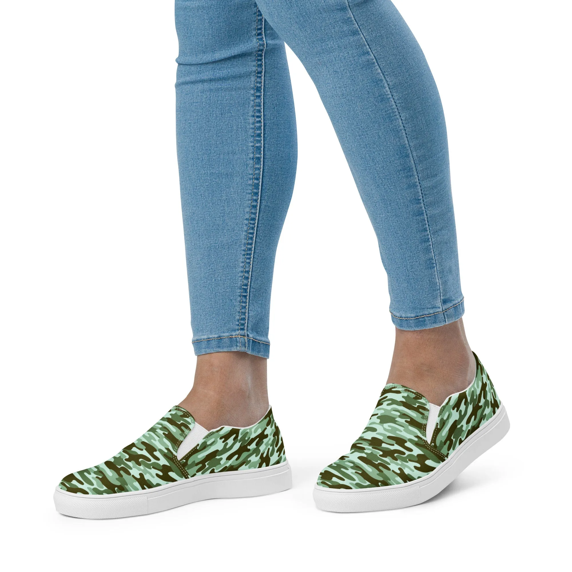 Green Camo Print Women's Shoes, Green Camouflage Army Military Print Women’s Slip-On Canvas Shoes (US Size: 5-12)