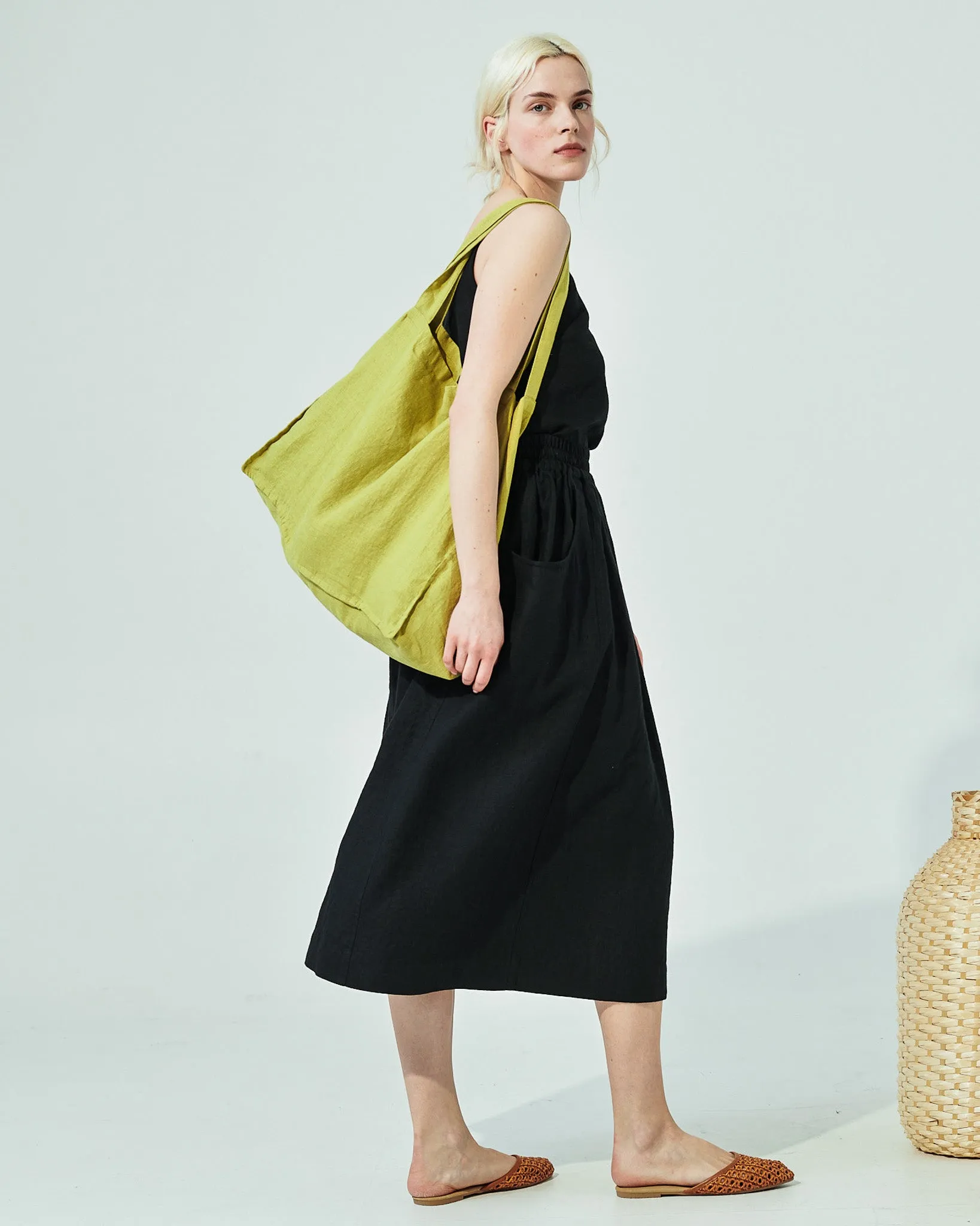 OIA gathered linen skirt (SS24)